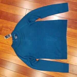 Karen Scott brand. Women's XS Xtra Small. Modest neckline green sweater